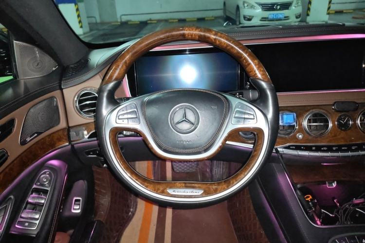 Used Mercedes-Benz S-Class 2016 S 320 L Luxury Model Steering Wheel