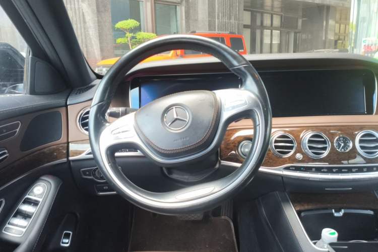 Used Mercedes-Benz S-Class 2016 S 320 L Business Model Steering Wheel
