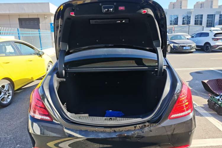 Used Mercedes-Benz S-Class 2016 S 320 L Luxury Model Trunk