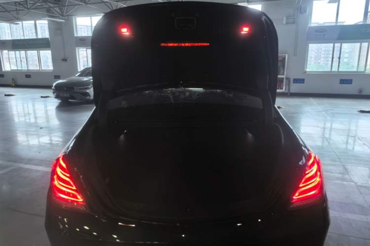 Used Mercedes-Benz S-Class 2016 S 320 L Business Model Trunk