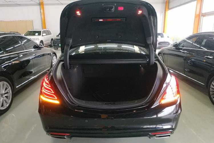 Used Mercedes-Benz S-Class 2016 S 400 L 4MATIC Trunk
