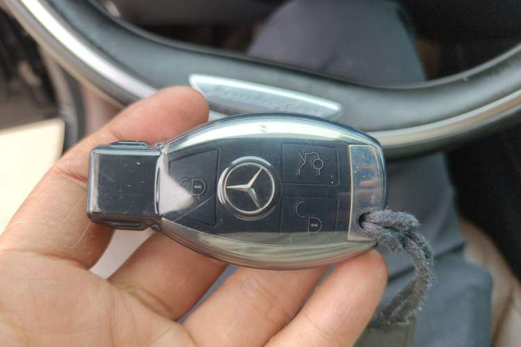 Used Mercedes-Benz S-Class 2016 S 320 L Business Model Vehicle Key