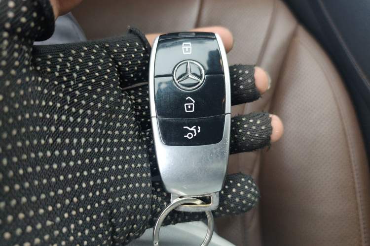 Used Mercedes-Benz S-Class 2016 S 400 L Vehicle Key