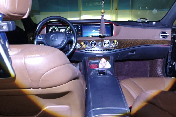 Used Mercedes-Benz S-Class 2016 S 320 L Business Model Center Console