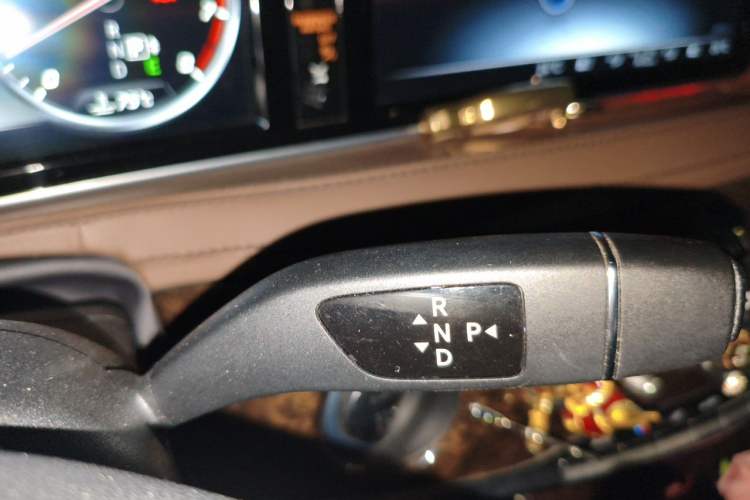 Used Mercedes-Benz S-Class 2016 S 320 L Business Model Gear Lever