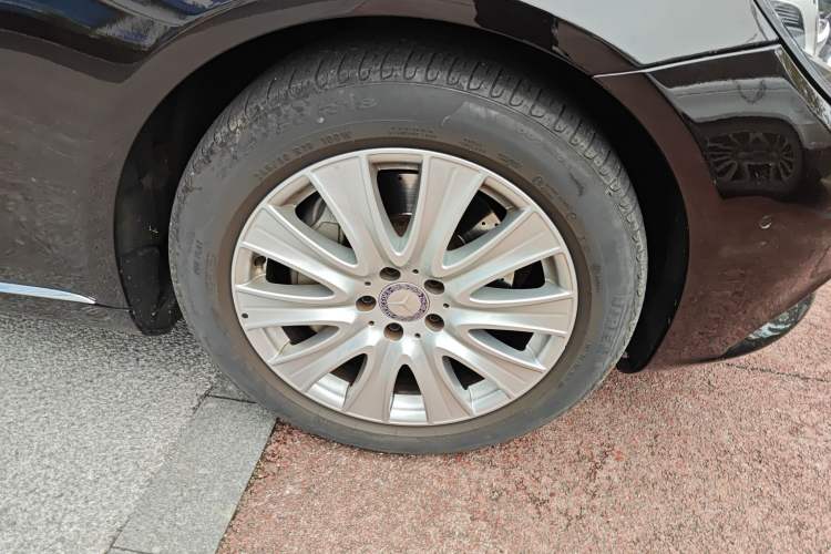 Used Mercedes-Benz S-Class 2016 S 320 L Luxury Model Right Front Wheel Hub