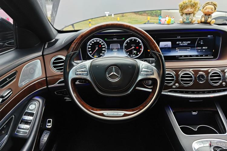 Used Mercedes-Benz S-Class 2016 S 320 L Luxury Model Steering Wheel