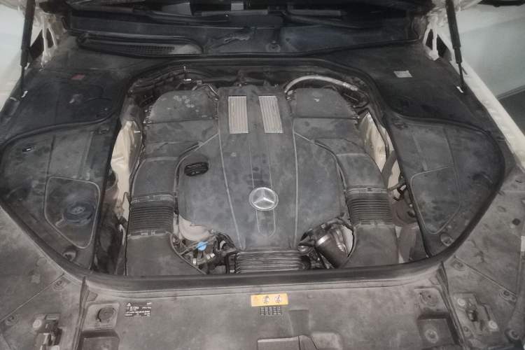 Used Mercedes-Benz S-Class 2016 S 320 L Luxury Model Engine Bay
