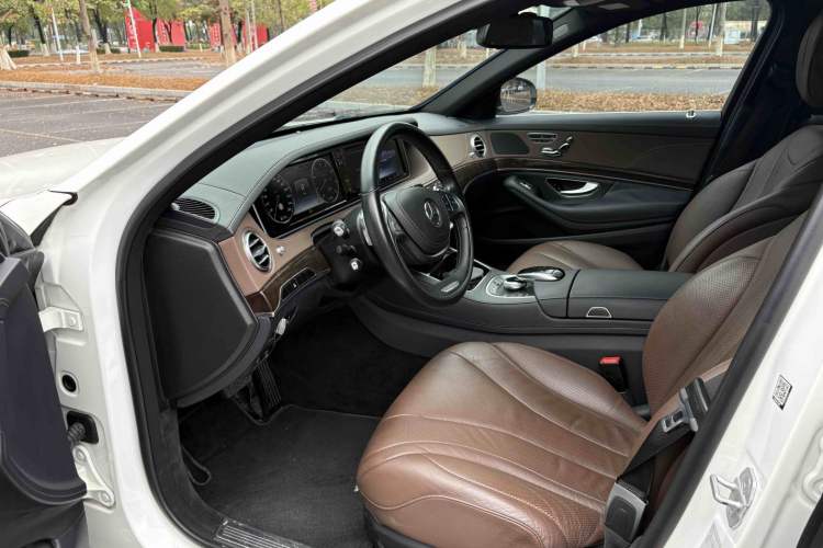 Used Mercedes-Benz S-Class 2016 S 320 L Business Model Interior 2