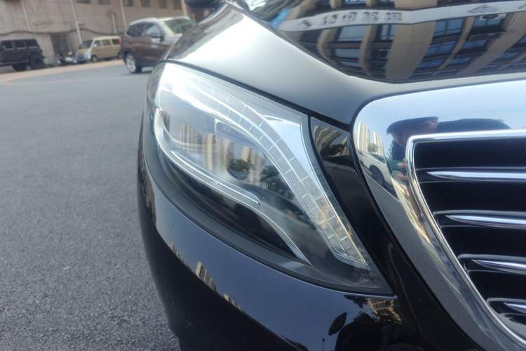 Used Mercedes-Benz S-Class 2016 S 320 L Business Model Right Front Headlight