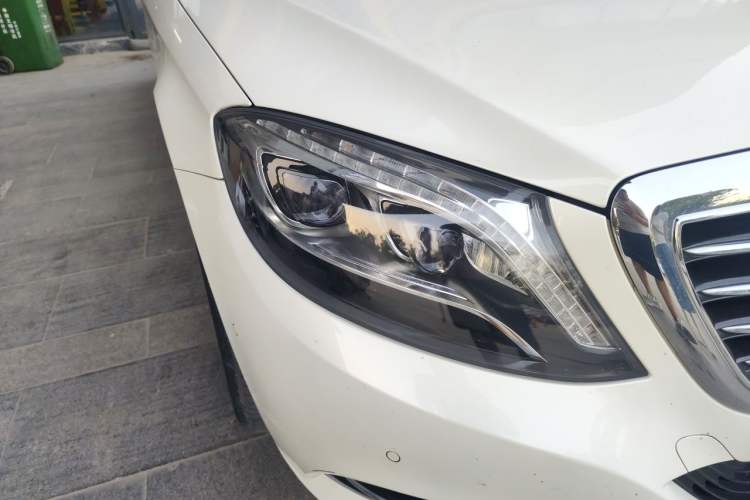 Used Mercedes-Benz S-Class 2016 S 320 L Business Model Right Front Headlight