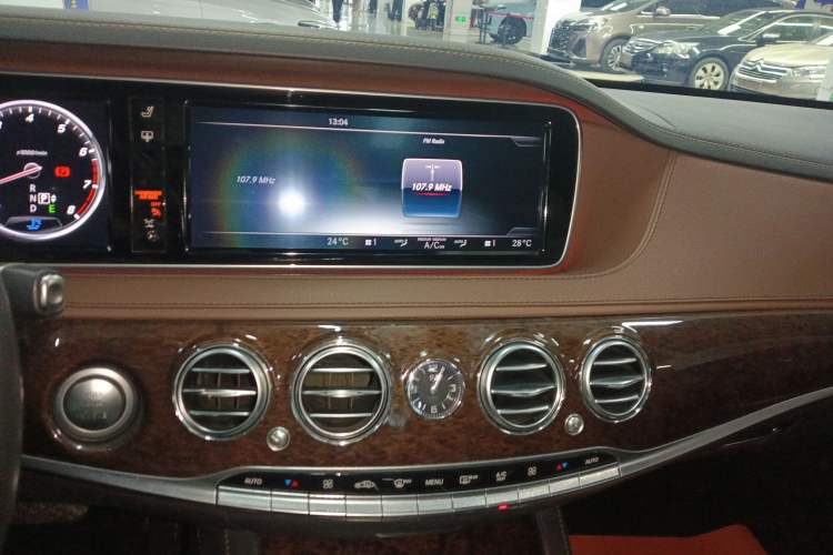 Used Mercedes-Benz S-Class 2017 S 320 L Business Model Audio And AC Panel