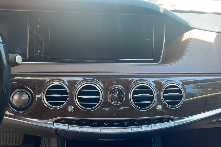 Used Mercedes-Benz S-Class 2017 S 320 L Business Model Audio And AC Panel
