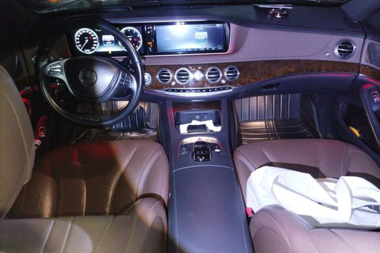 Used Mercedes-Benz S-Class 2017 S 400 L Audio And AC Panel