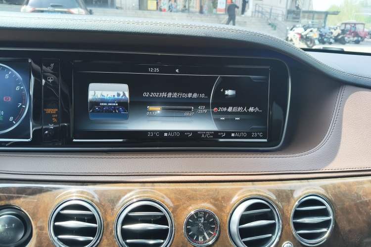 Used Mercedes-Benz S-Class 2017 S 320 L Luxury Model Audio And AC Panel