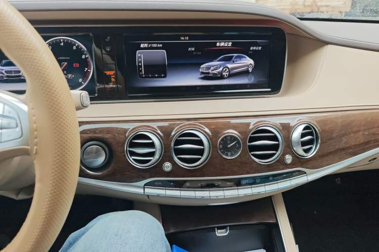 Used Mercedes-Benz S-Class 2017 S 320 L Business Model Audio And AC Panel