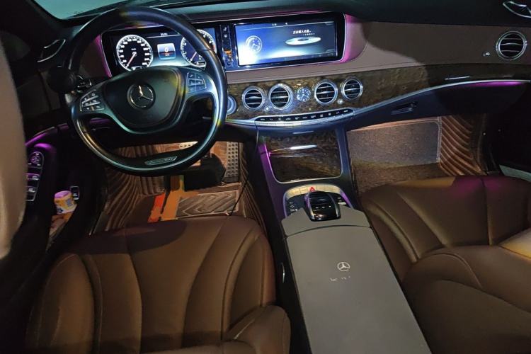 Used Mercedes-Benz S-Class 2017 S 320 L Business Upgrade Edition Center Console