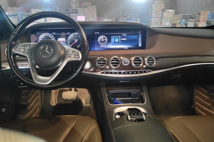 Used Mercedes-Benz S-Class 2017 S 320 L Business Model Center Console