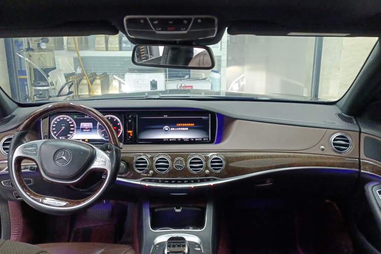 Used Mercedes-Benz S-Class 2017 S 320 L Business Model Center Console