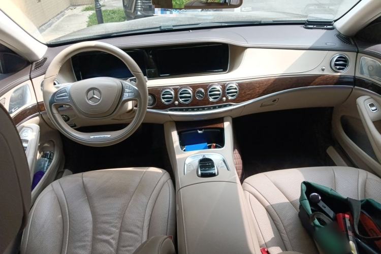Used Mercedes-Benz S-Class  Center Console