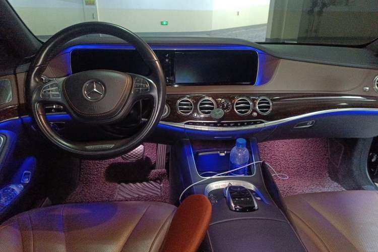 Used Mercedes-Benz S-Class 2017 S 320 L Business Model Center Console