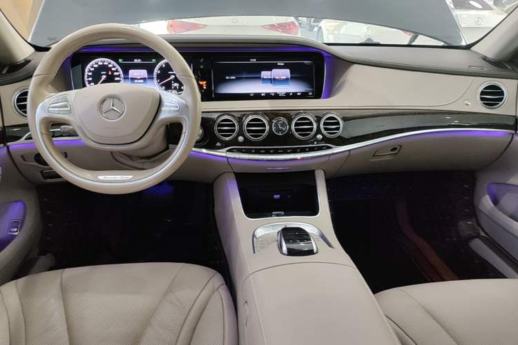 Used Mercedes-Benz S-Class 2017 S 320 L Business Model Center Console