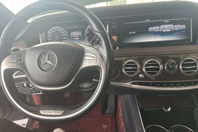 Used Mercedes-Benz S-Class 2017 S 320 L Business Model Center Console