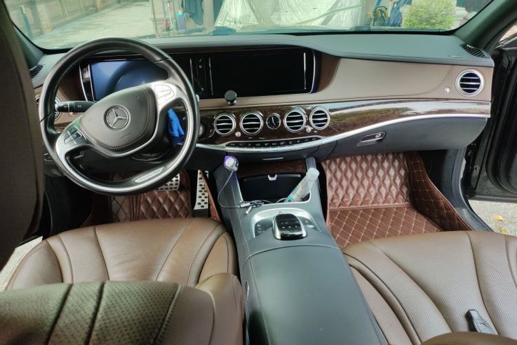 Used Mercedes-Benz S-Class 2017 S 320 L Business Model Center Console