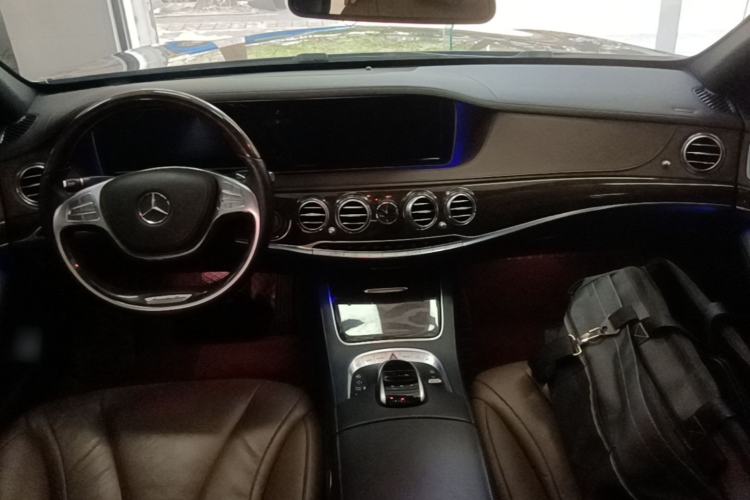 Used Mercedes-Benz S-Class 2017 S 320 L Business Model Center Console