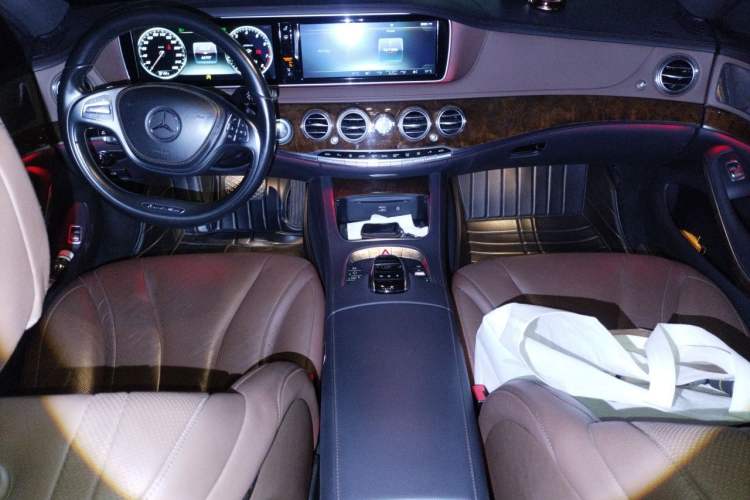 Used Mercedes-Benz S-Class 2017 S 400 L Center Console