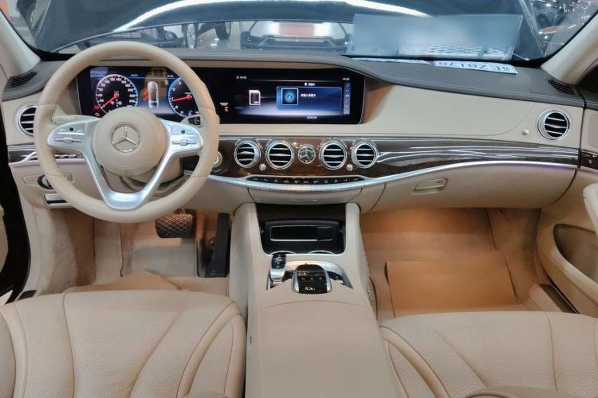 Used Mercedes-Benz S-Class 2017 S 320 L Business Model Center Console