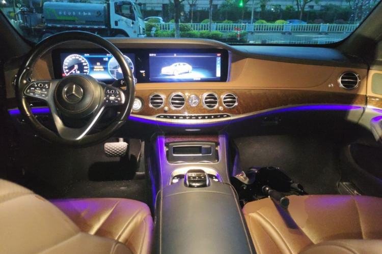Used Mercedes-Benz S-Class 2017 S 320 L Business Model Center Console