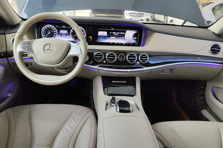 Used Mercedes-Benz S-Class 2017 S 320 L Business Model Center Console