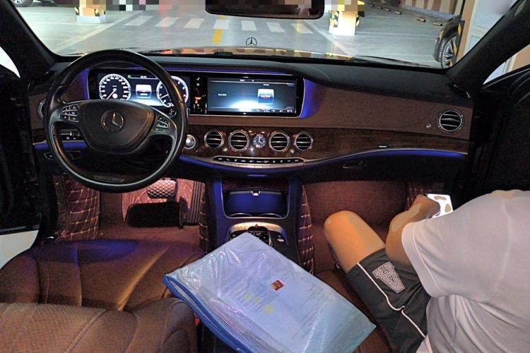 Used Mercedes-Benz S-Class 2017 S 400 L Center Console