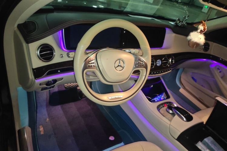 Used Mercedes-Benz S-Class 2017 S 320 L Business Model Center Console
