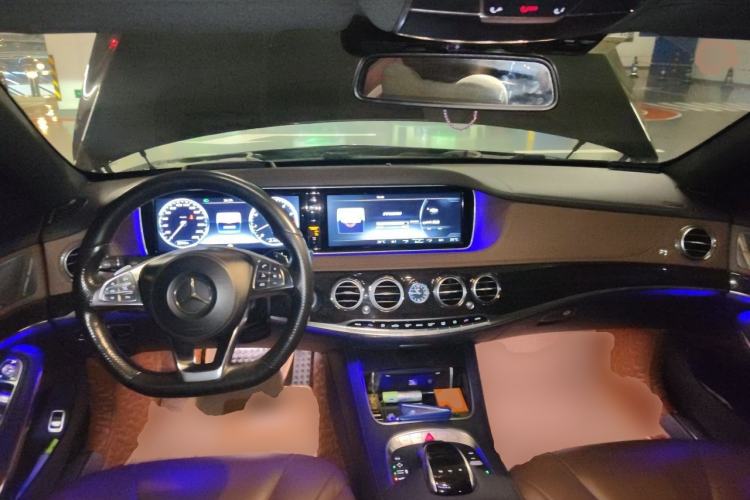 Used Mercedes-Benz S-Class 2017 S 400 L 4MATIC Center Console