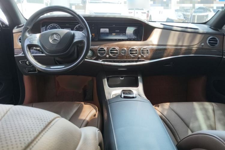 Used Mercedes-Benz S-Class 2017 S 320 L Business Model Center Console