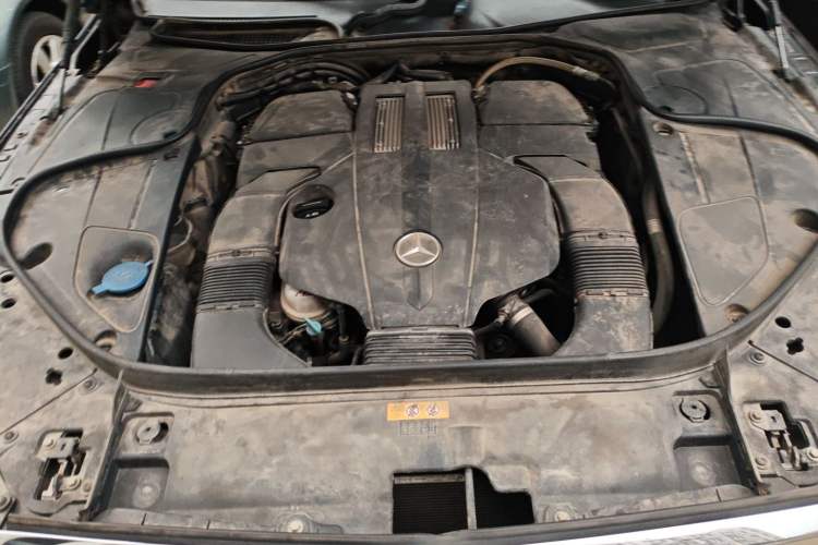 Used Mercedes-Benz S-Class 2017 S 320 L Luxury Model Engine Bay