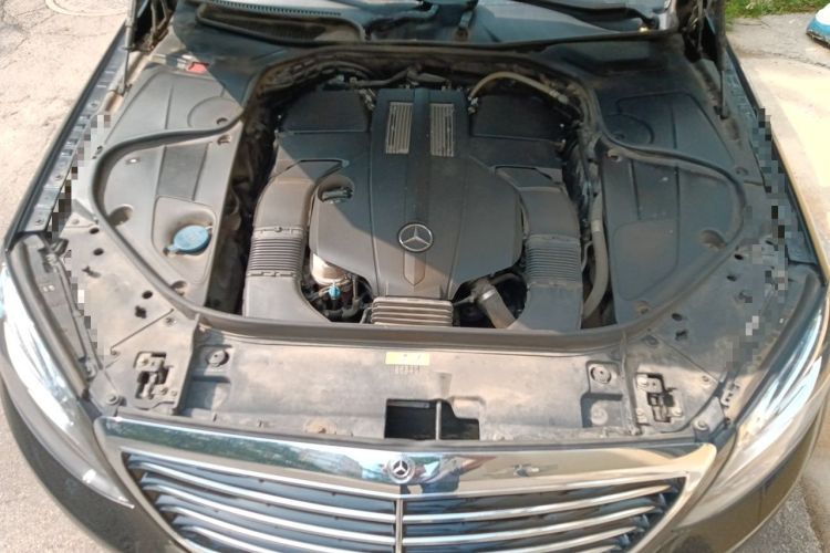 Used Mercedes-Benz S-Class  Engine Bay