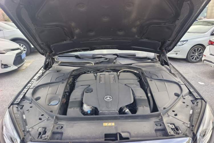 Used Mercedes-Benz S-Class 2017 S 320 L Business Upgrade Edition Engine Bay