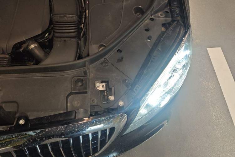 Used Mercedes-Benz S-Class 2017 S 320 L Business Model Engine Bay Left