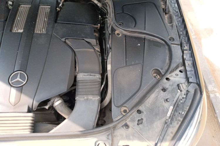 Used Mercedes-Benz S-Class  Engine Bay Left