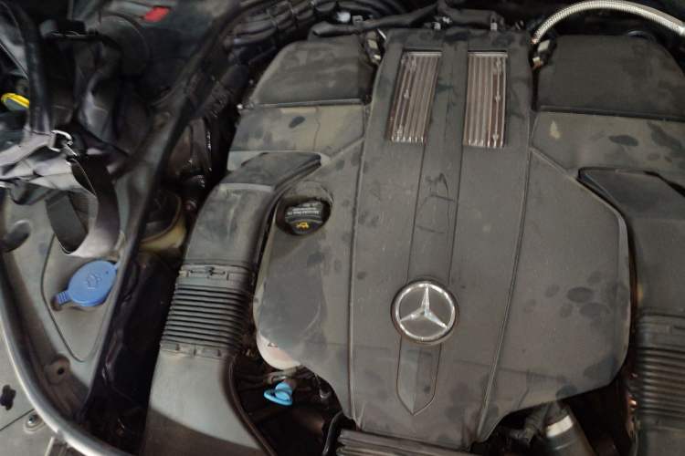 Used Mercedes-Benz S-Class 2017 S 320 L Business Model Engine Bay Left