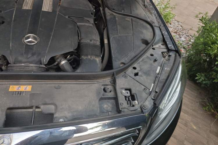Used Mercedes-Benz S-Class 2017 S 320 L Luxury Model Engine Bay Left