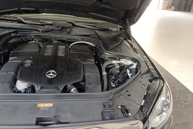 Used Mercedes-Benz S-Class 2017 S 320 L Business Model Engine Bay Left
