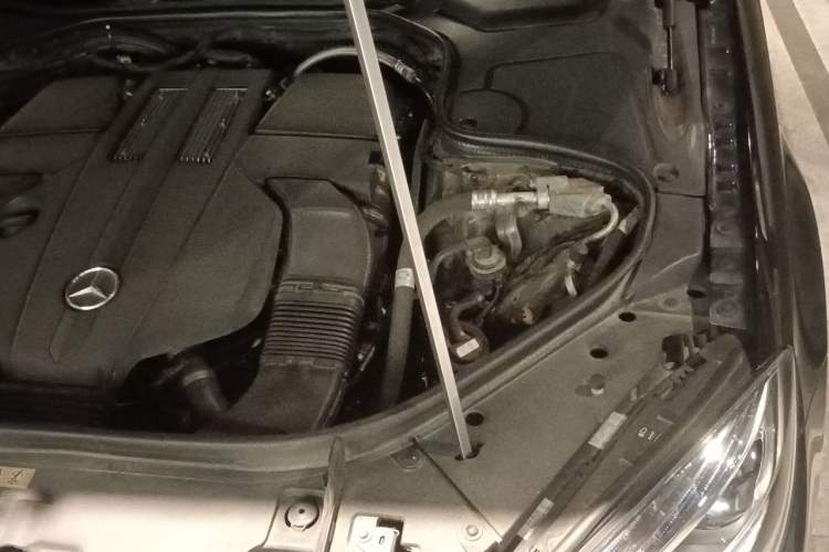 Used Mercedes-Benz S-Class 2017 S 320 L Business Upgrade Edition Engine Bay Left