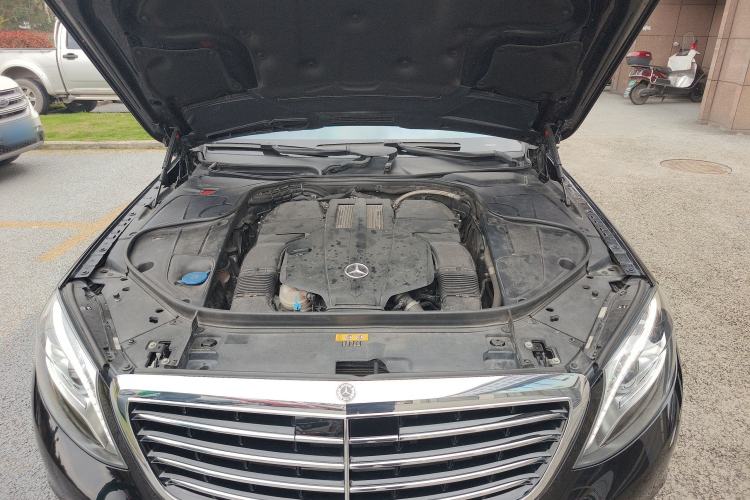 Used Mercedes-Benz S-Class 2017 S 400 L Engine Bay