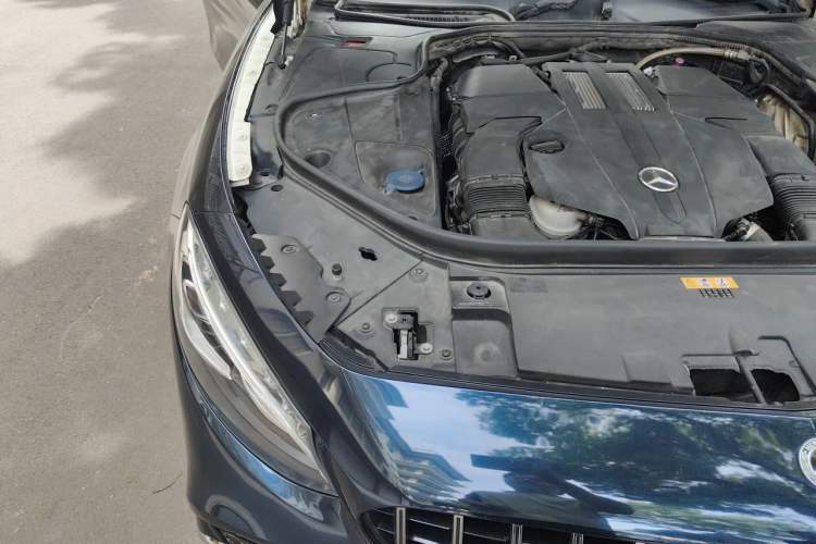 Used Mercedes-Benz S-Class 2017 S 400 4MATIC Coupe Engine Bay Right
