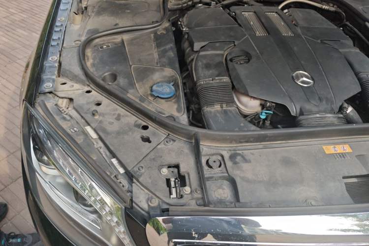 Used Mercedes-Benz S-Class 2017 S 320 L Luxury Model Engine Bay Right