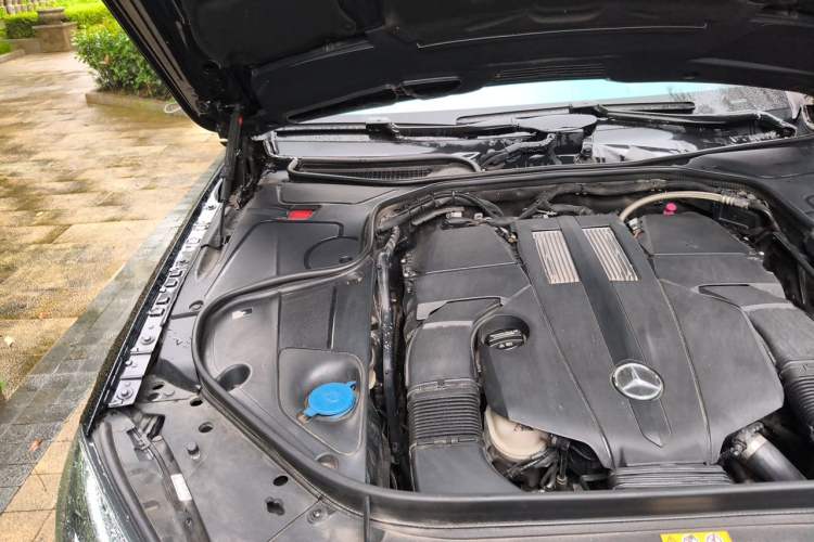 Used Mercedes-Benz S-Class 2017 S 400 L 4MATIC Engine Bay Right